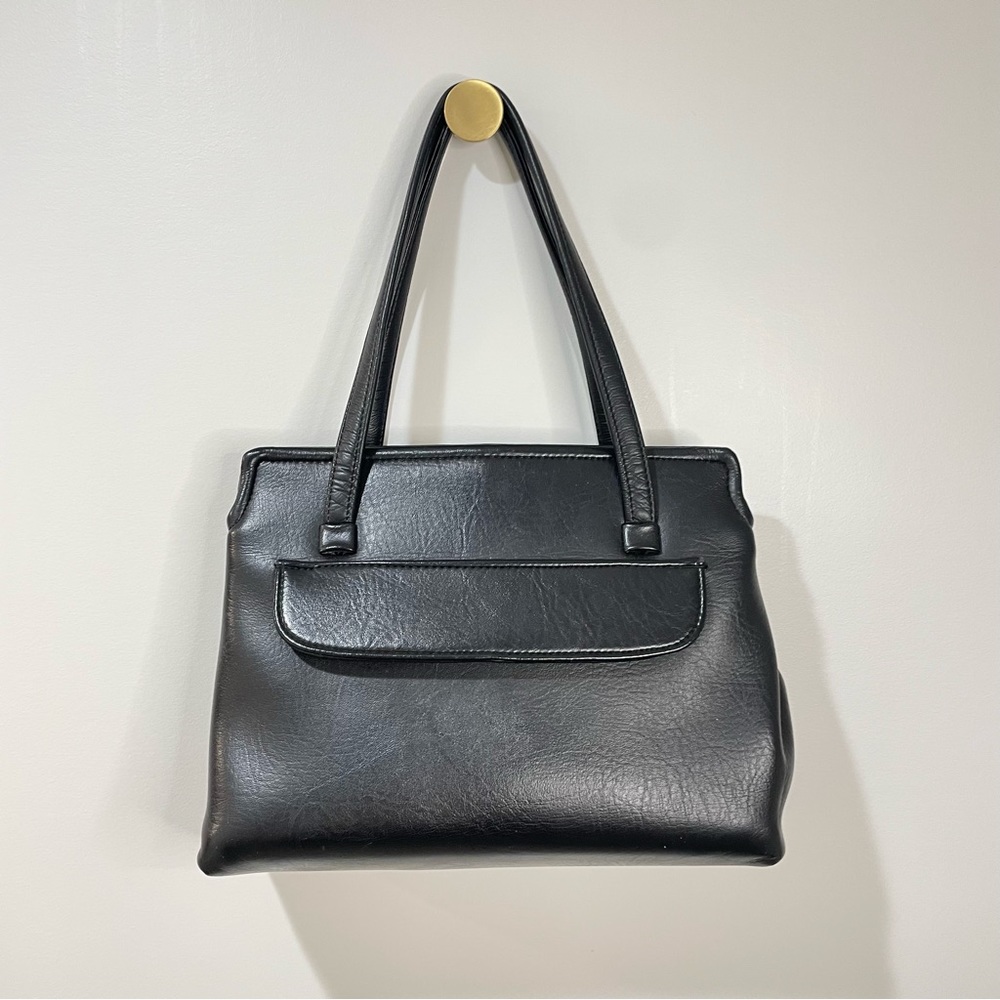 Vintage black leather shoulder bag